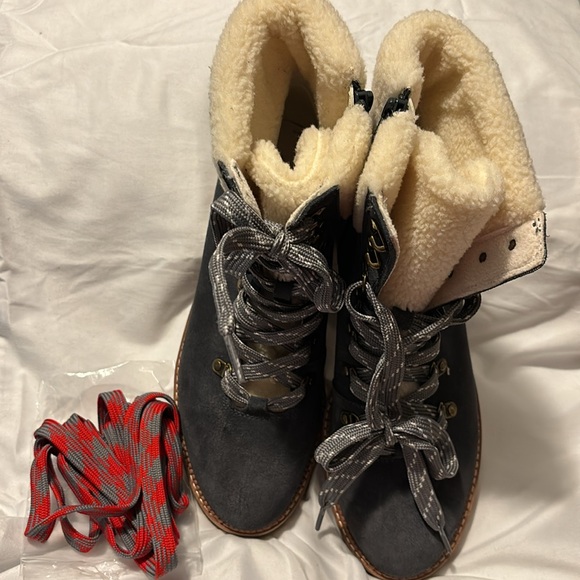 NEW NO TAGS. Winter ankle boots Lands end 8.5 Women’s - Picture 7 of 10